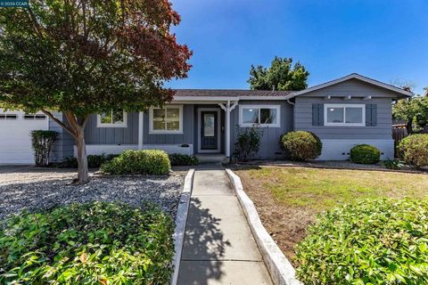 Photo of 1750 Woodcrest Dr DR, Concord, CA 94521 (MLS # 41136471)