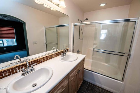 Tiny photo for 3760 Dunkirk Drive, Oxnard, CA 93035 (MLS # V1-38704)