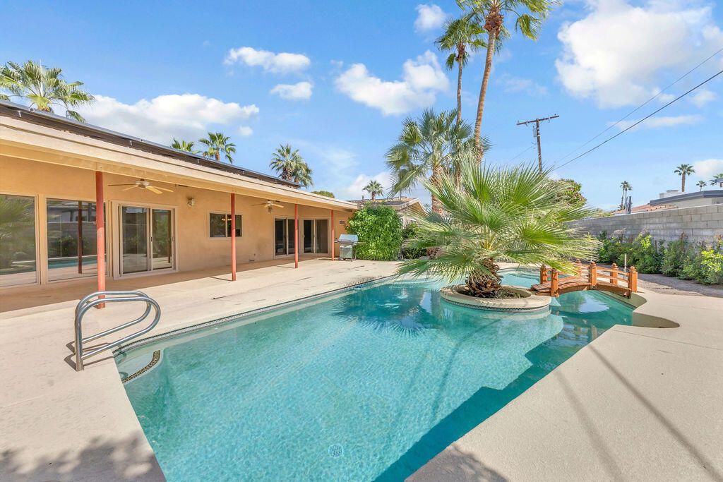 Photo of 74075 Setting Sun Trail, Palm Desert, CA 92260 (MLS # 219136989DA)