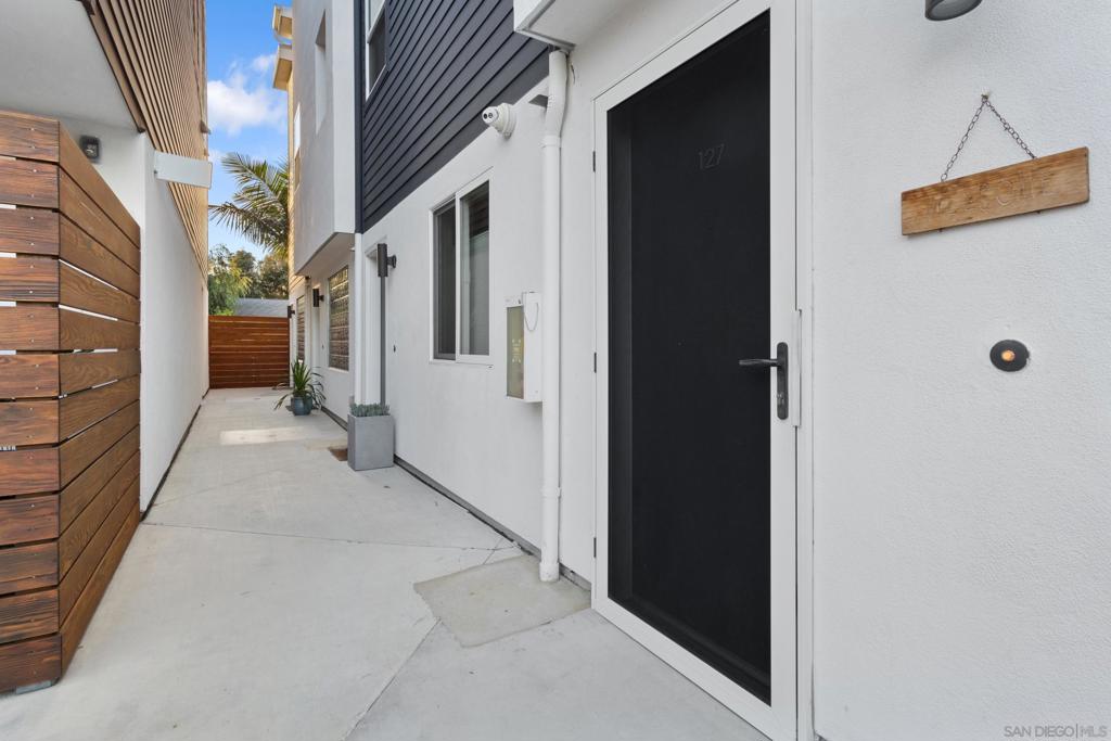4100 Voltaire St 127