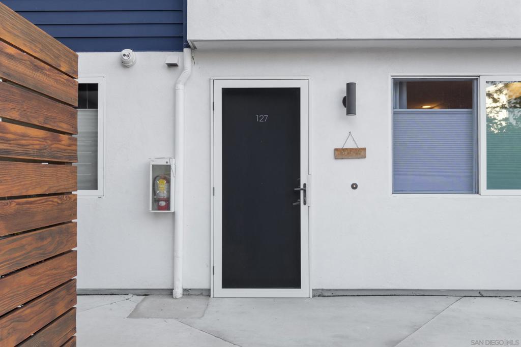 4100 Voltaire St 127