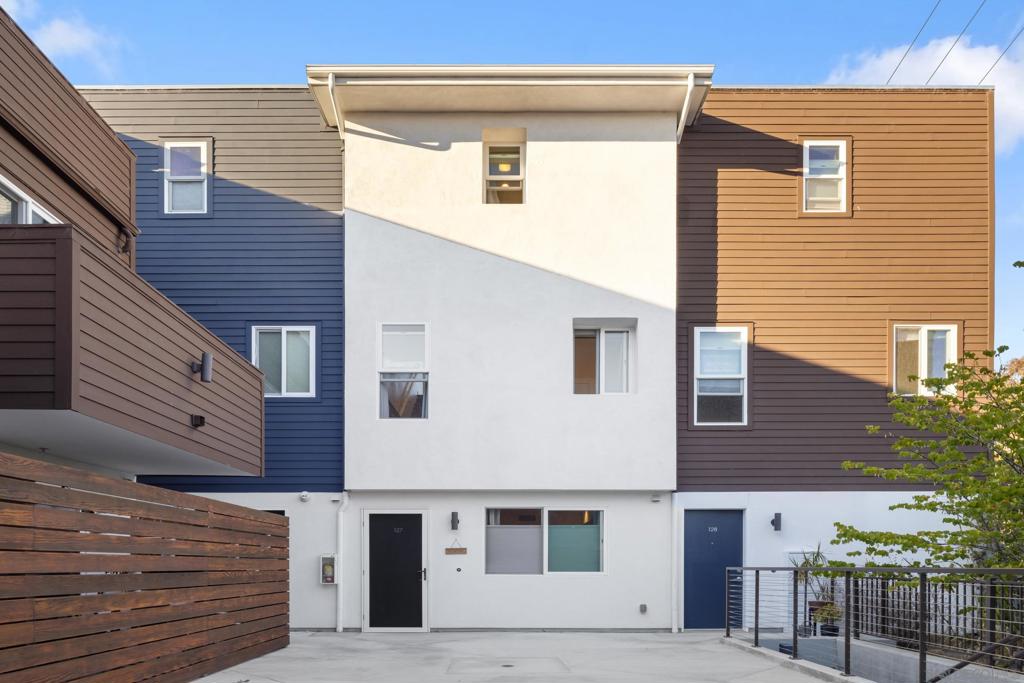 4100 Voltaire St 127