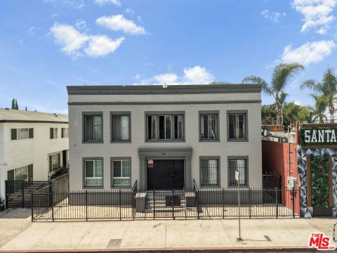 Photo of 4309 S Main Street, Los Angeles, CA 90037 (MLS # 26990751)