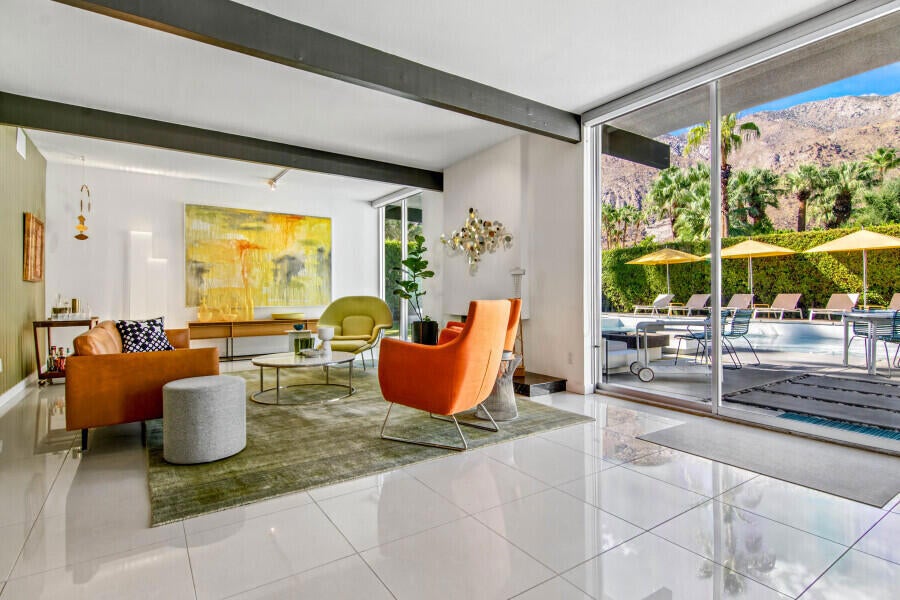 903 W Regal Drive