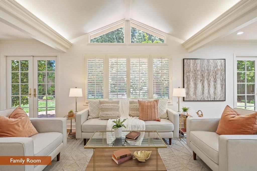 1435 Highland View Court