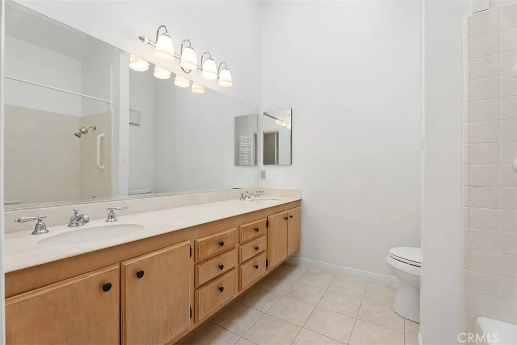 Laguna Niguel, California 92677, United States, 2 Bedrooms Bedrooms, ,2 BathroomsBathrooms,Residential,Active,244064