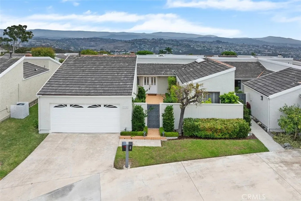 Laguna Niguel, California 92677, United States, 2 Bedrooms Bedrooms, ,2 BathroomsBathrooms,Residential,Active,244064