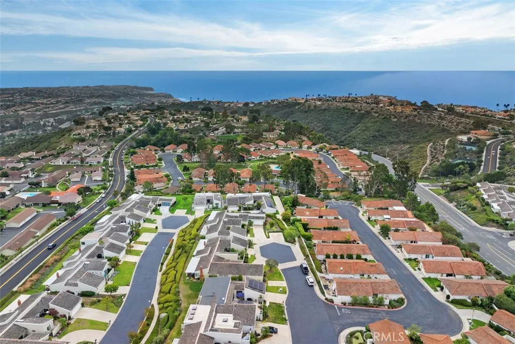 Laguna Niguel, California 92677, United States, 2 Bedrooms Bedrooms, ,2 BathroomsBathrooms,Residential,Active,244064