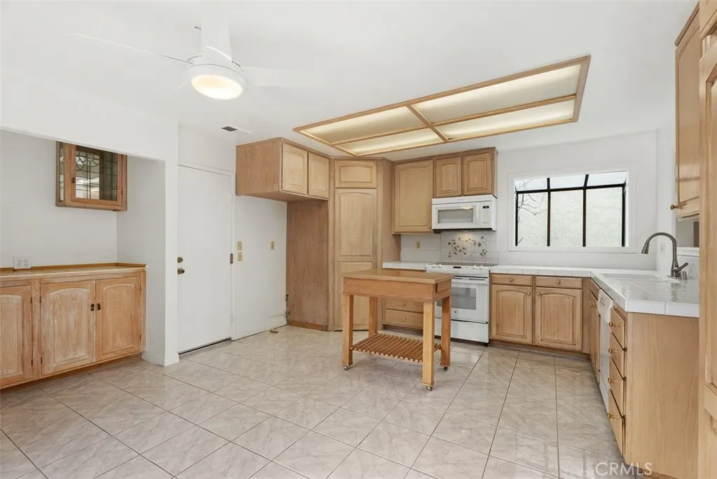 Laguna Niguel, California 92677, United States, 2 Bedrooms Bedrooms, ,2 BathroomsBathrooms,Residential,Active,244064