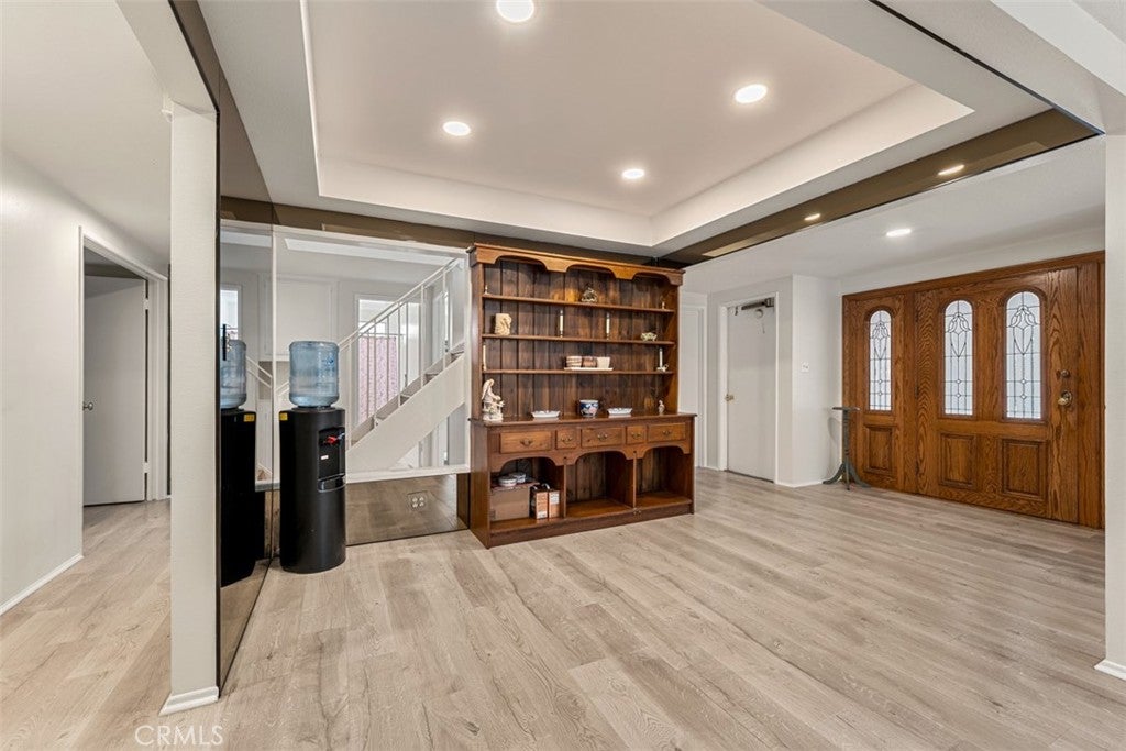 3102 S Pacific
