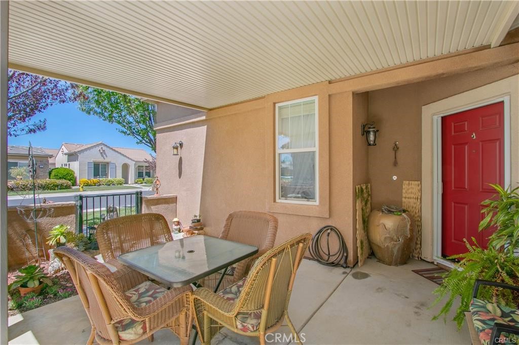 four seasons - Residential Lease