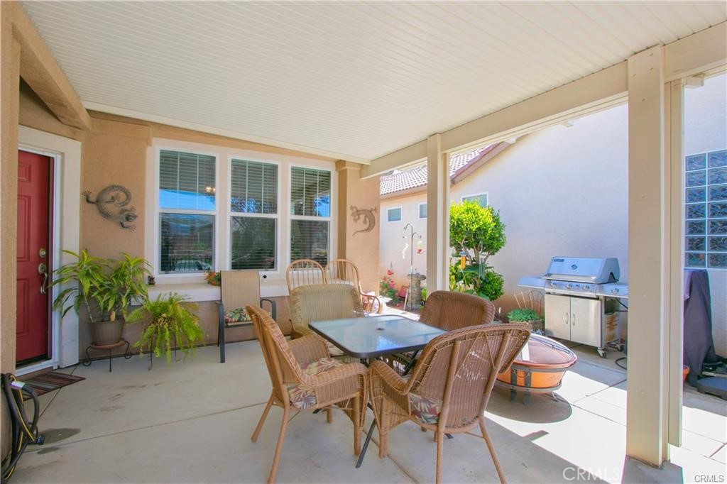 four seasons - Residential Lease