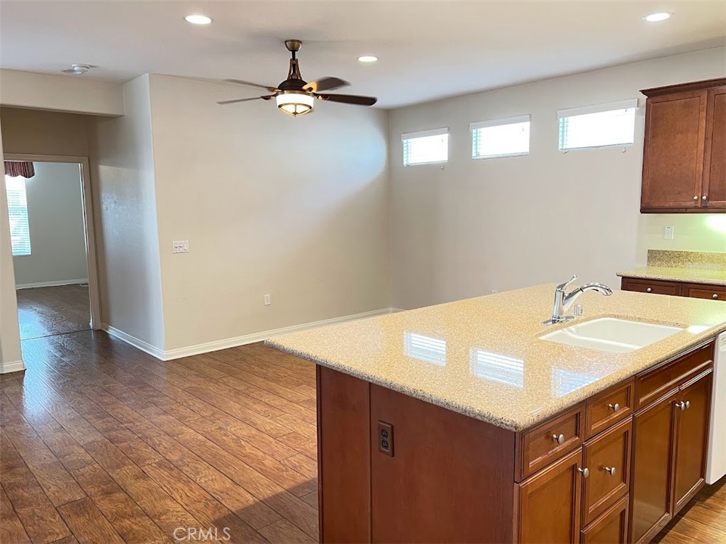 four seasons - Residential Lease