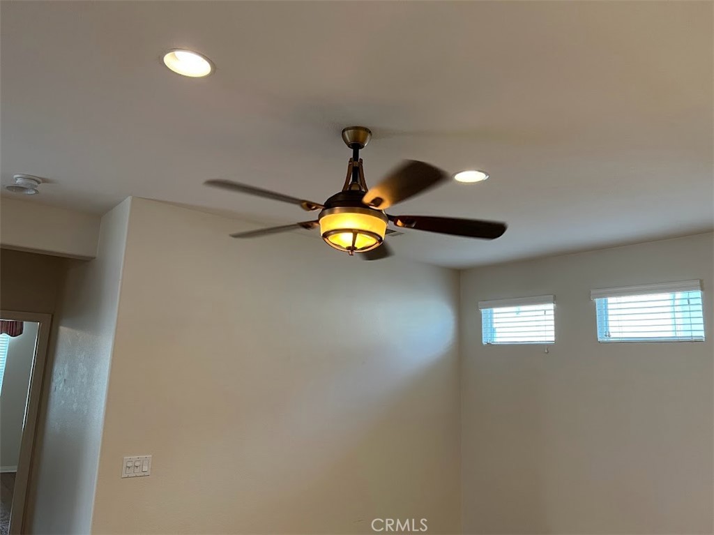 four seasons - Residential Lease