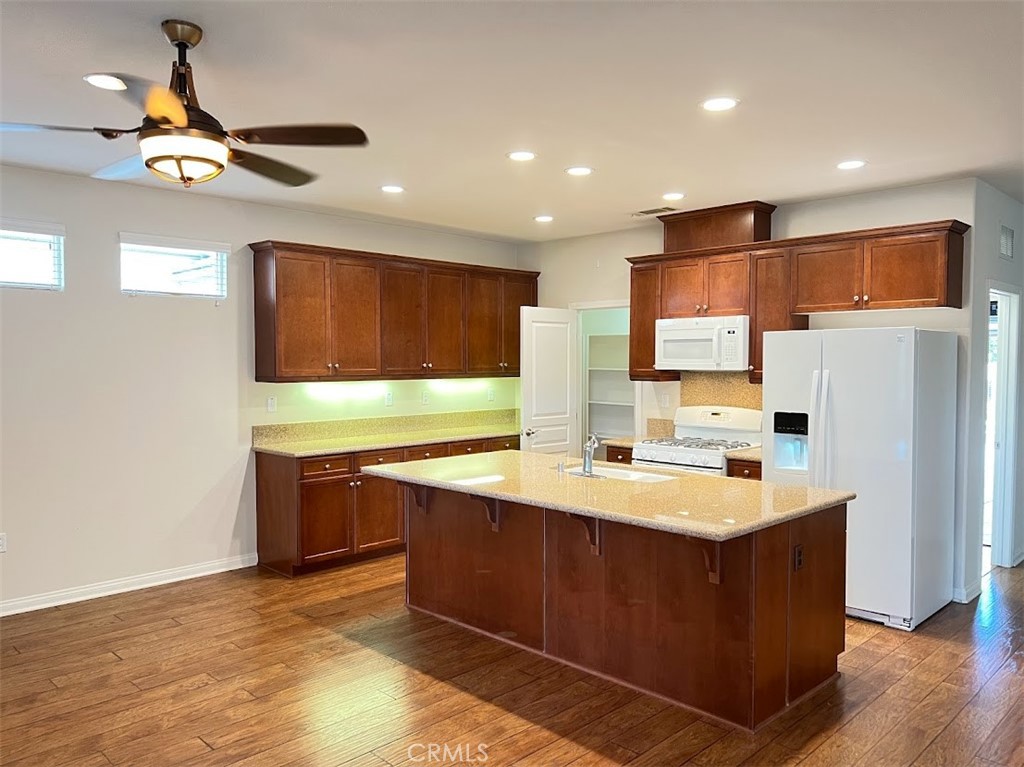 four seasons - Residential Lease