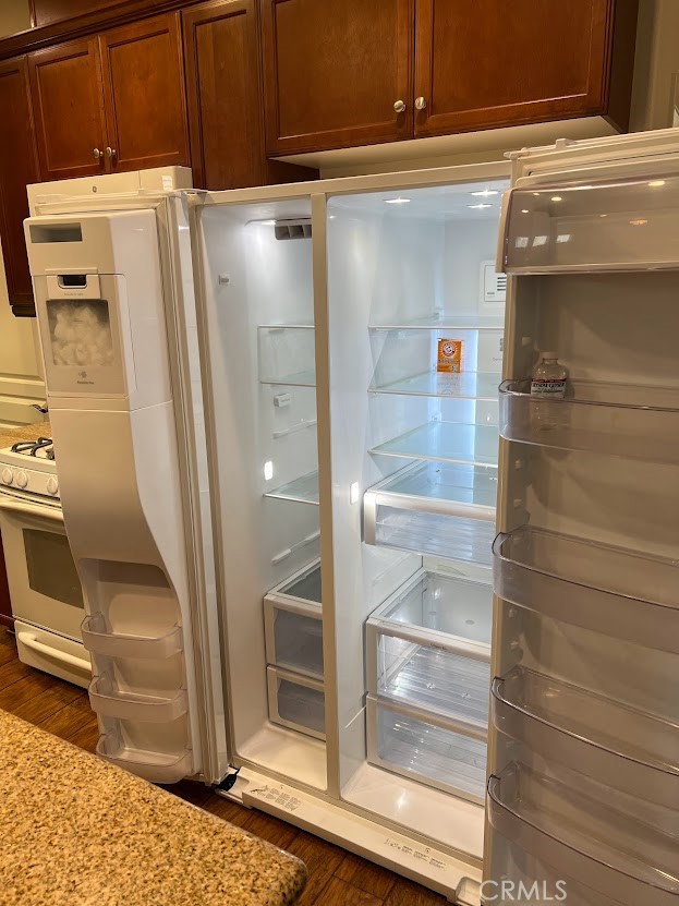 four seasons - Residential Lease