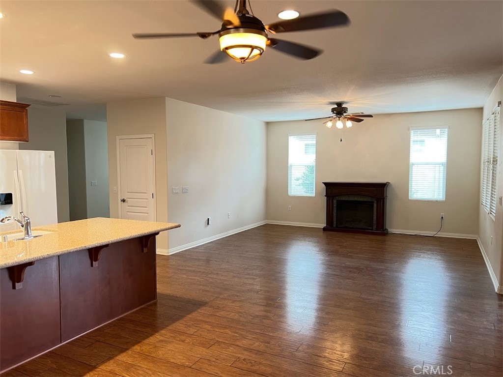 four seasons - Residential Lease