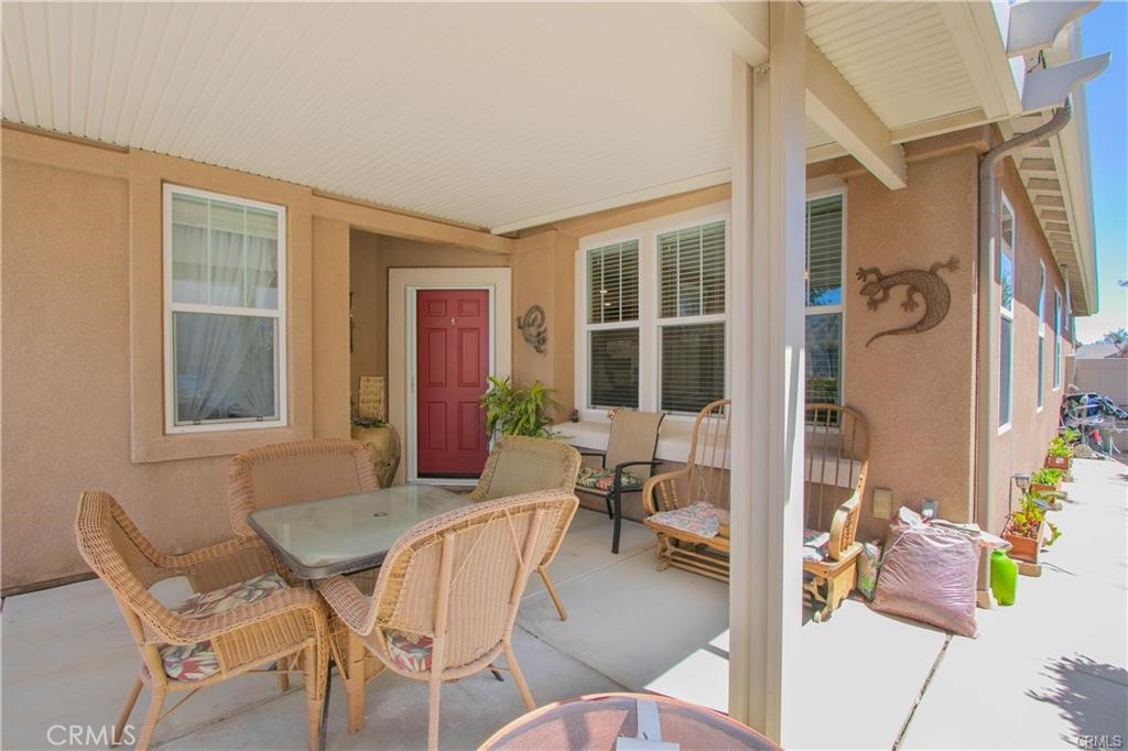 four seasons - Residential Lease