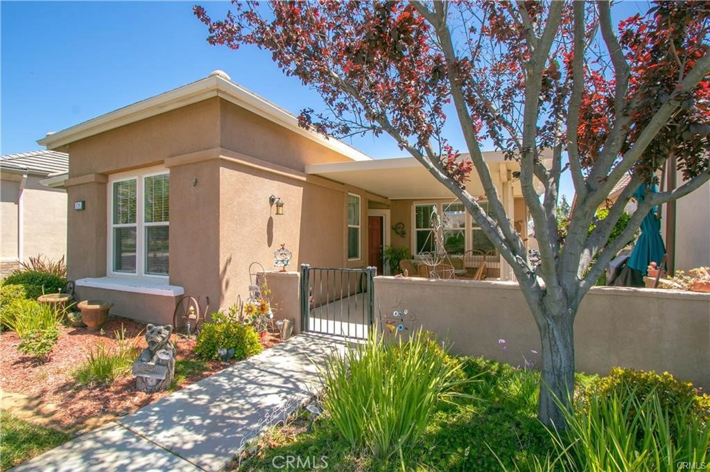 four seasons - Residential Lease