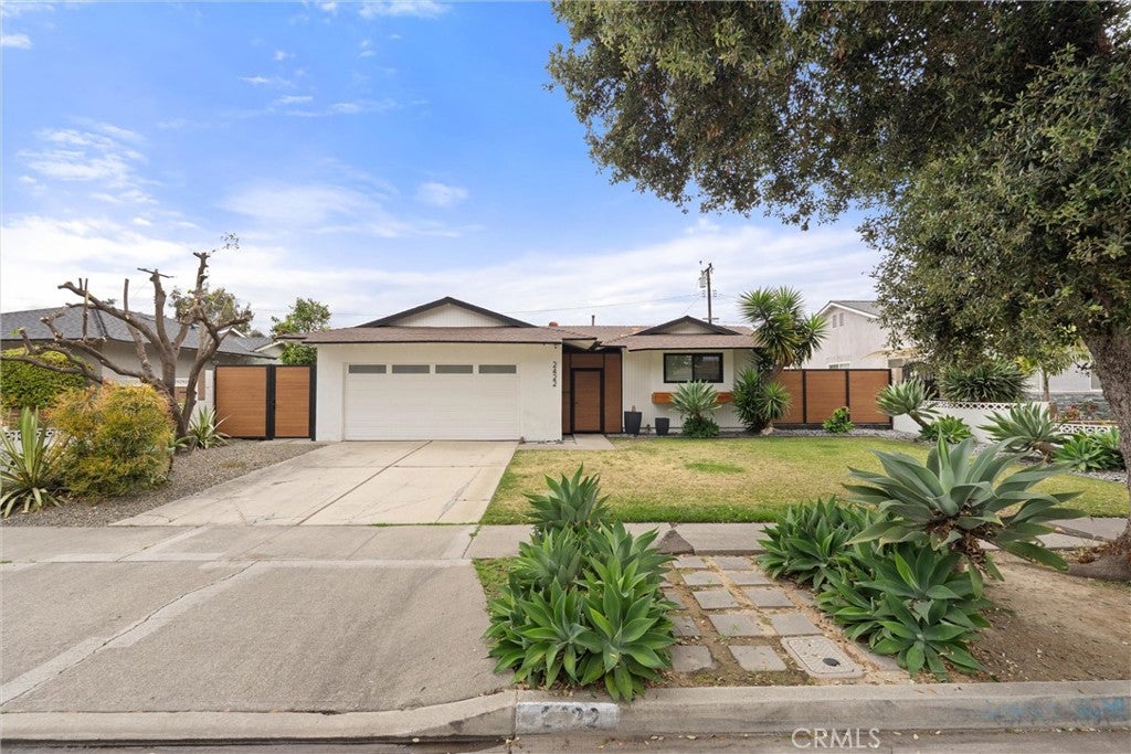 2422 S Salta Street