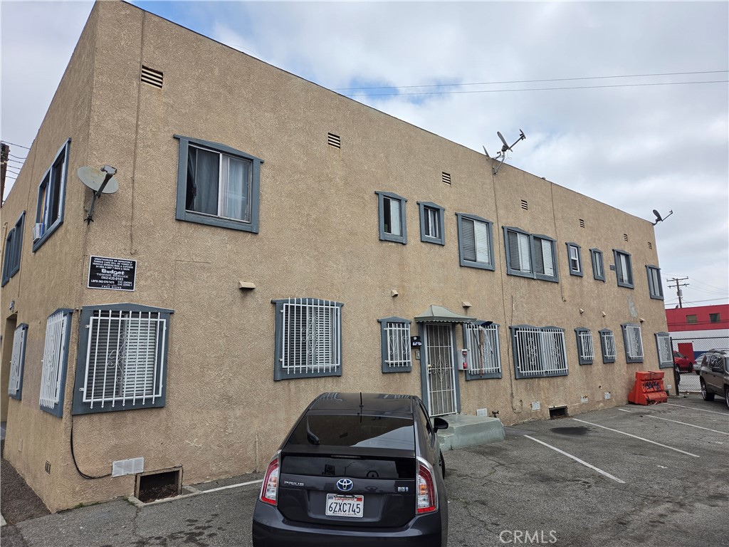 1561 W Pacific Coast