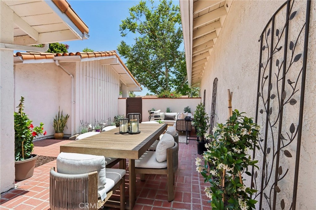 25011 Sunset Place W, Laguna Hills CA 92653 - Photo 24