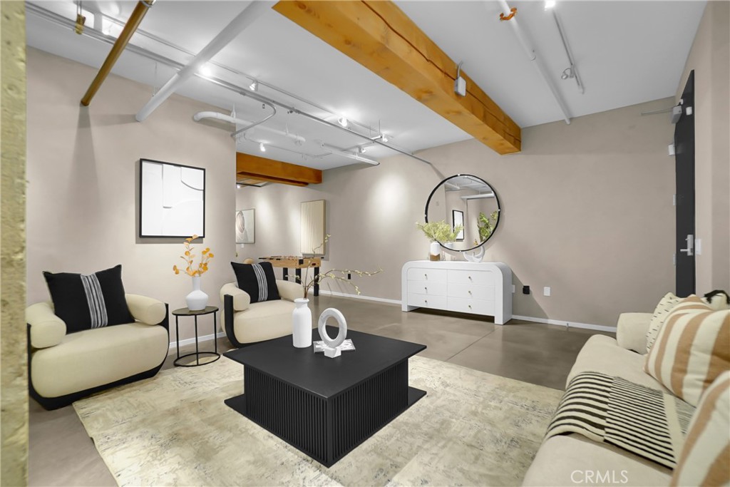 530 S Hewitt Street 146