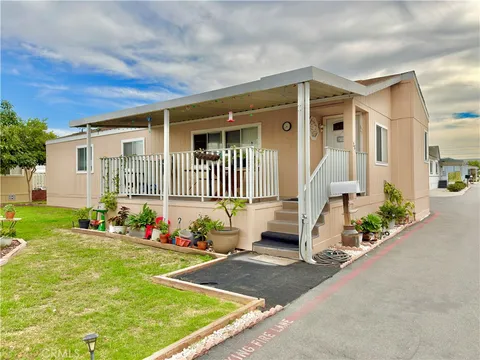 28 Walnut Unit 28, Anaheim, CA 92801 - MLS#: PW25259351