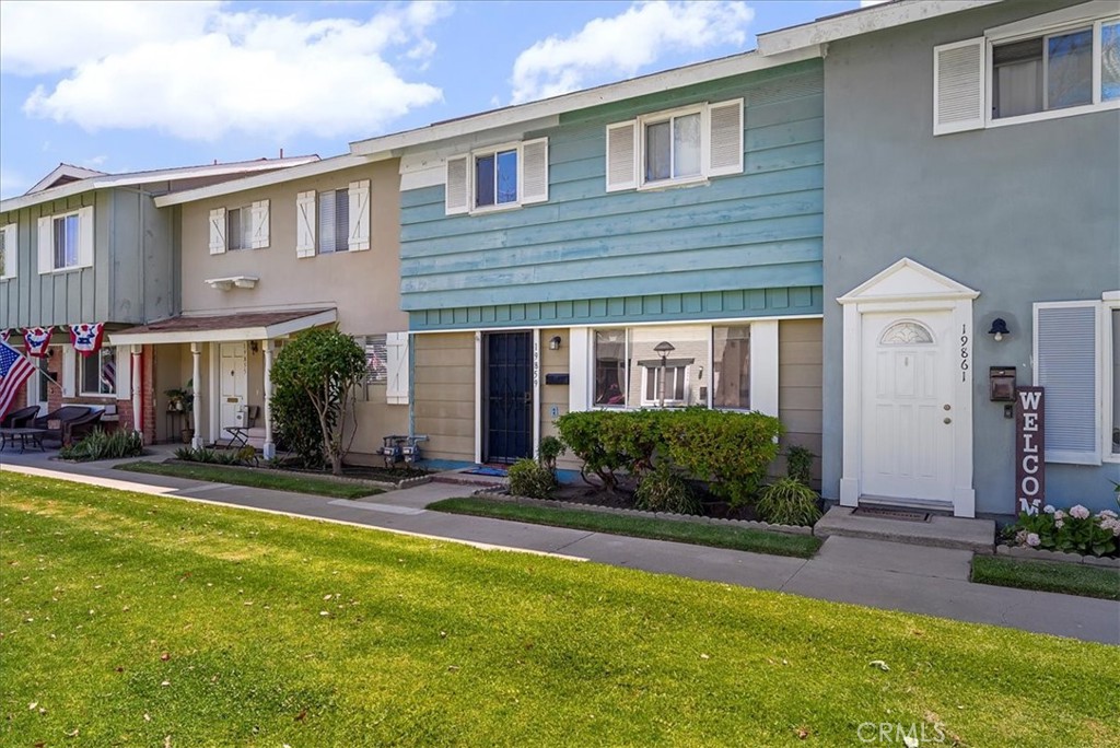 19859 Claremont Lane
