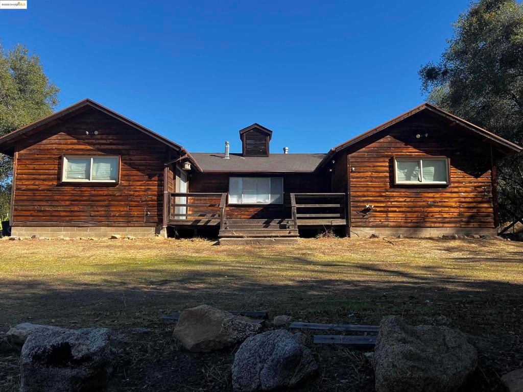 Photo of 3004 Dusty Rose Ln Ln, Mariposa, CA 95338 (MLS # 41114720)