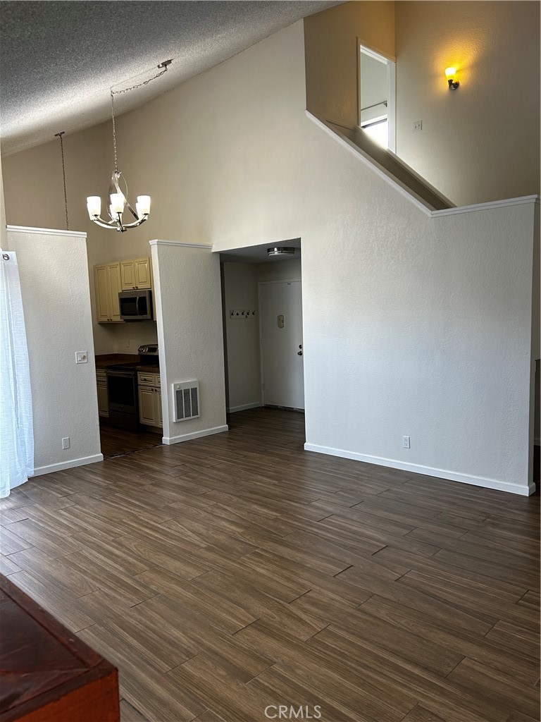 1month free rent on approved terms! Pets considered. Vacant, move-in ready and available for immediate occupancy. Rent is $3,300 per month, 12month Lease. Security deposit $3,300. Property also for sale, inquire for details. Fully functioning 2 Bedroom, 1 bath condominium that features high ceilings and plenty of natural light. New paint, new bathroom vanity and reglazed tub. Beautiful Condo in Prime Westborough Location! Kitchen has a microwave, and a new refrigerator will be included with lease only. You have access to a laundry facility, a community pool and a beautiful rec room. Laminate floors throughout the entire space with a living room extending to a private patio for relaxation or entertaining. Your personal garage is found directly below the complex. Very close to Sellick Park, Westborough Square's restaurants & shops, minutes from SFO, San Franciso, and major freeways. Please text agent for pet consideration details. Text 818-671-7511 to schedule a showing.