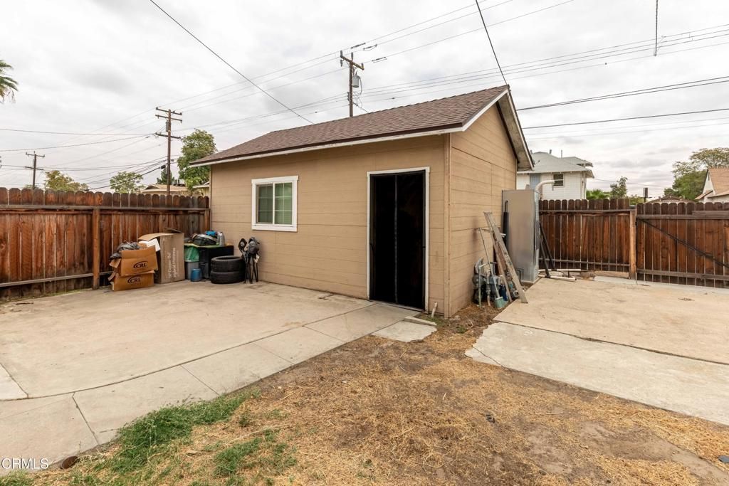 Photo of 430 H Street, Bakersfield, CA 93304 (MLS # V1-32993)