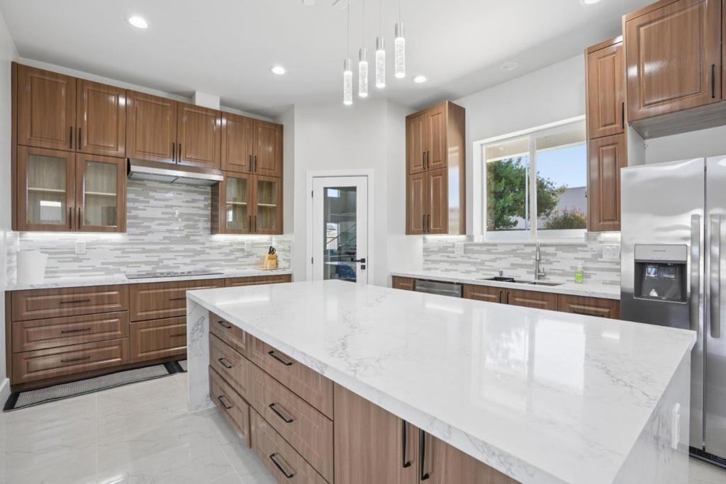 2362 Interlaken Court