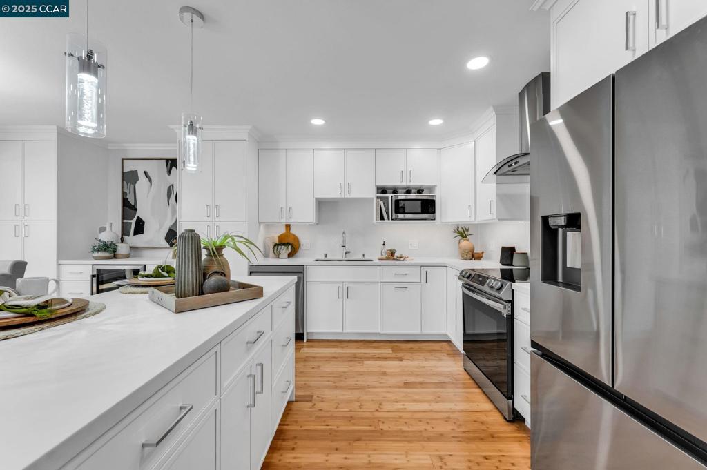 ROSSMOOR - Residential