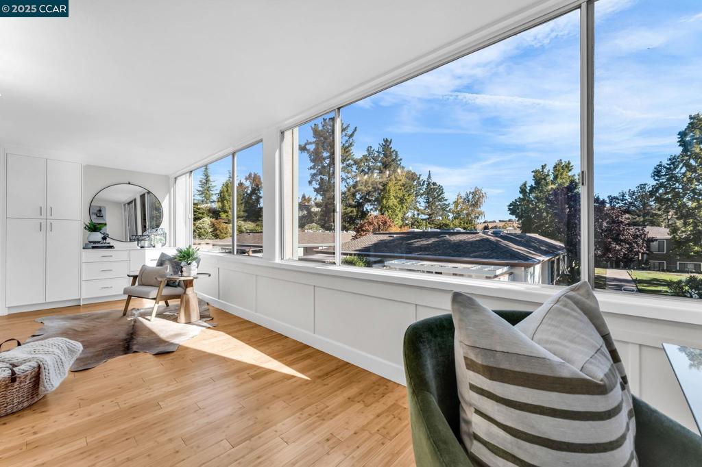 ROSSMOOR - Residential