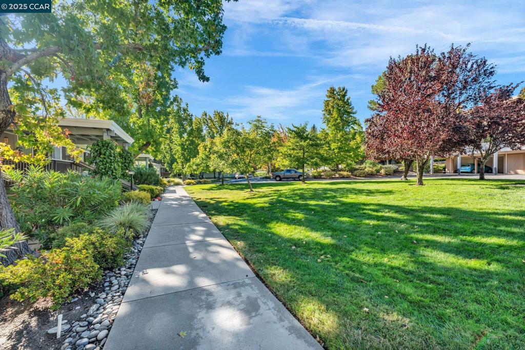 ROSSMOOR - Residential