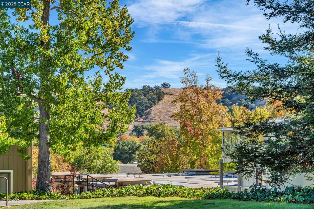 ROSSMOOR - Residential