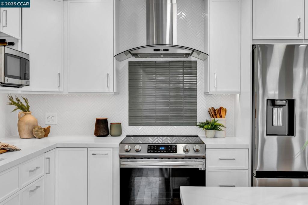 ROSSMOOR - Residential