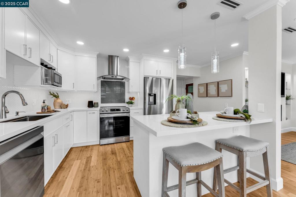 ROSSMOOR - Residential