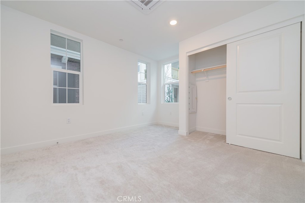 1074 N Anaheim Blvd 2