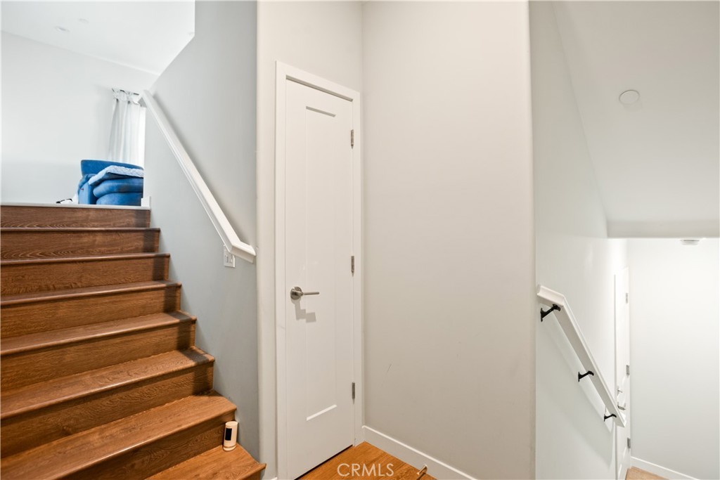 250 S Arroyo Drive 1