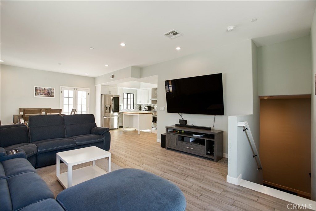 250 S Arroyo Drive 1