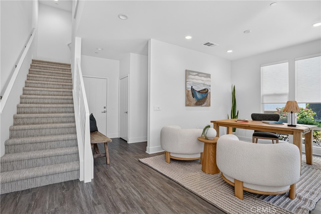 1678 Topanga