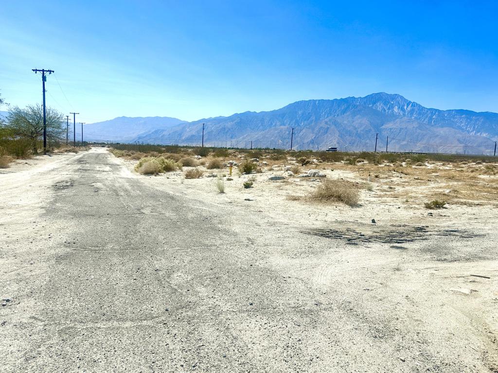 HUGE LOT - GRAN OPORTUNIDAD!!!! Turn your dreams into reality on this expansive 1.21-acre (52,708 sq. ft.) lot! This property offers endless possibilities--build your dream home or ranch, design a spacious and beautiful garden, or even bring in a manufactured home. With breathtaking mountain views all around, it's the perfect setting for peace, privacy, and creating your own vision. The lot may also be ideal for a nursery or other creative uses.Don't miss this rare opportunity to own a large piece of land and make it truly yours! Buyer to verify information through personal investigations and inspections.