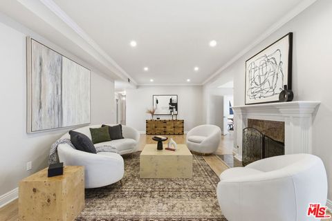 Photo of 5240 Zelzah Avenue #106, Encino, CA 91316 (MLS # 26638019)