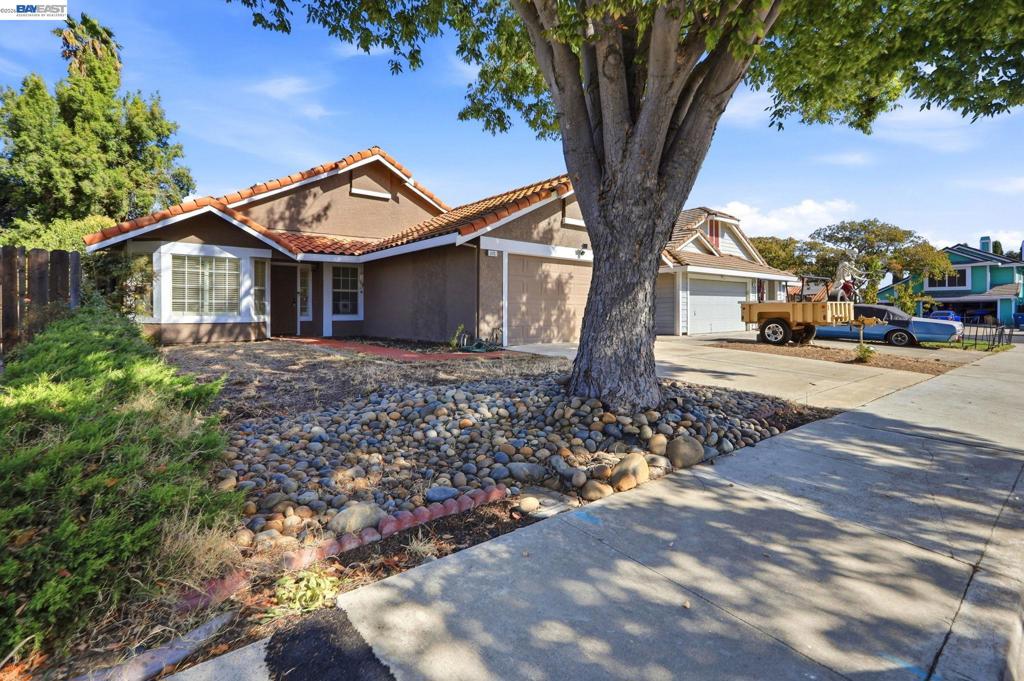 275 Arroyo Hondo Cir