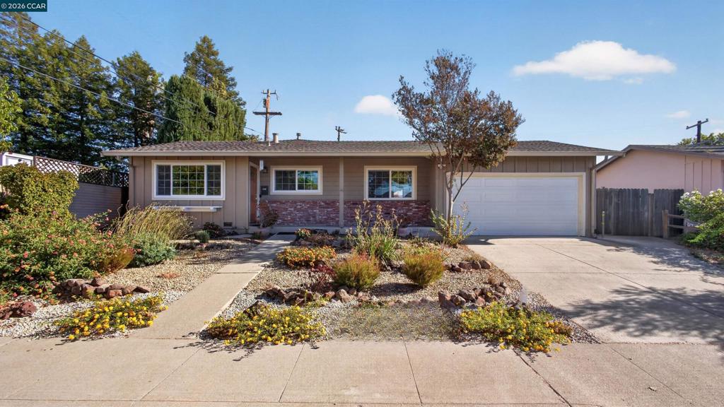 2290 La Mar Drive