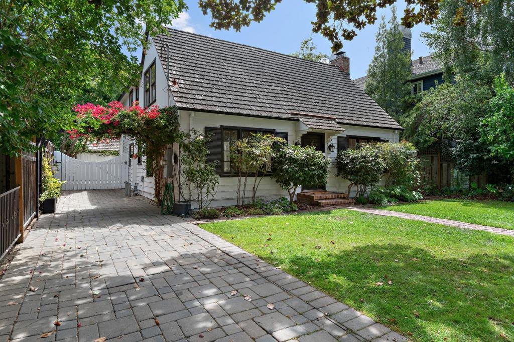 887 Harvard Avenue, Menlo Park CA 94025