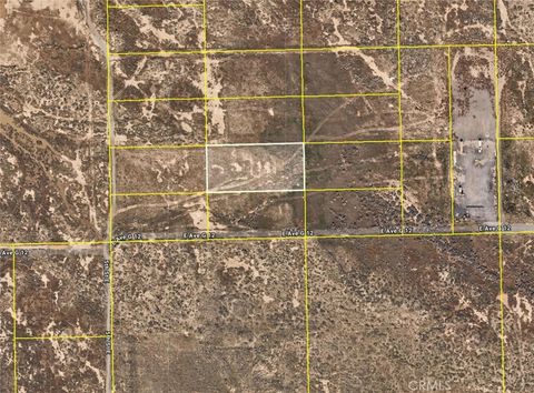 Photo of 0 North Of E Ave G12/East Of 5th, Lancaster, CA 93535 (MLS # SR26034701)