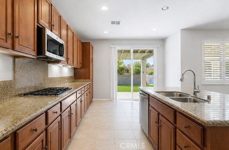 6136 Walnut Grove Court